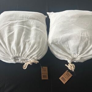 Primary Goods Duvet and Fitted Sheet Set White French Linen,King/Cal King. NWT